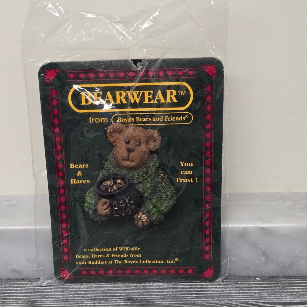 Vintage Brooch Pin Boyds Bears Bearwear Liam 24k Irish Luck Bear 2" w/ Shamrocks